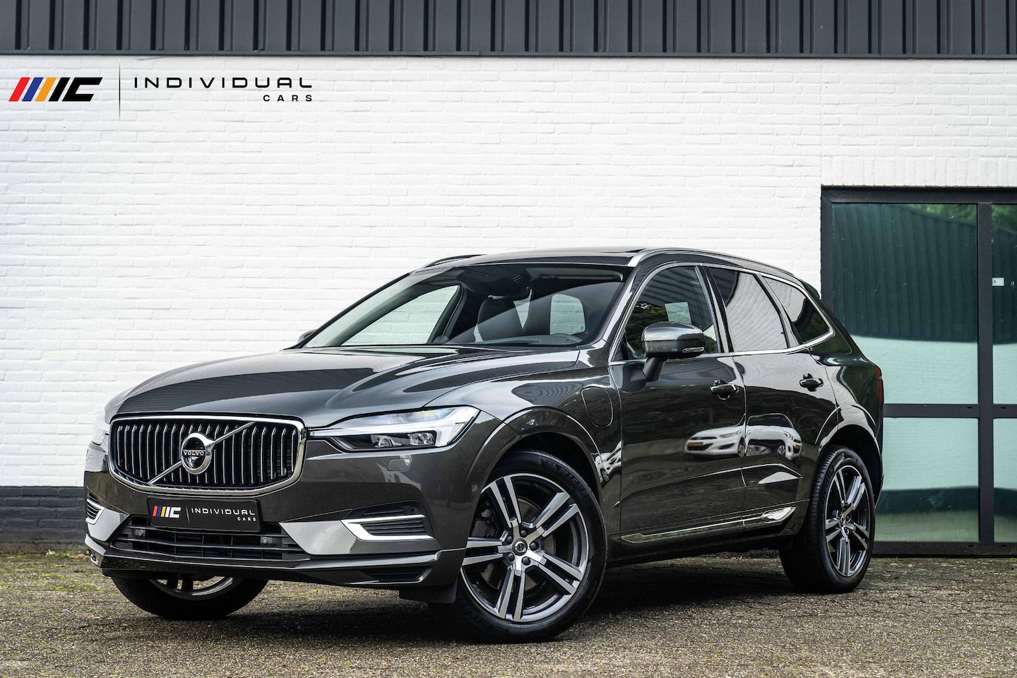 Volvo XC60 - 2.0 Recharge T6 AWD Inscription Massage B&W Pano - AutoWereld.nl