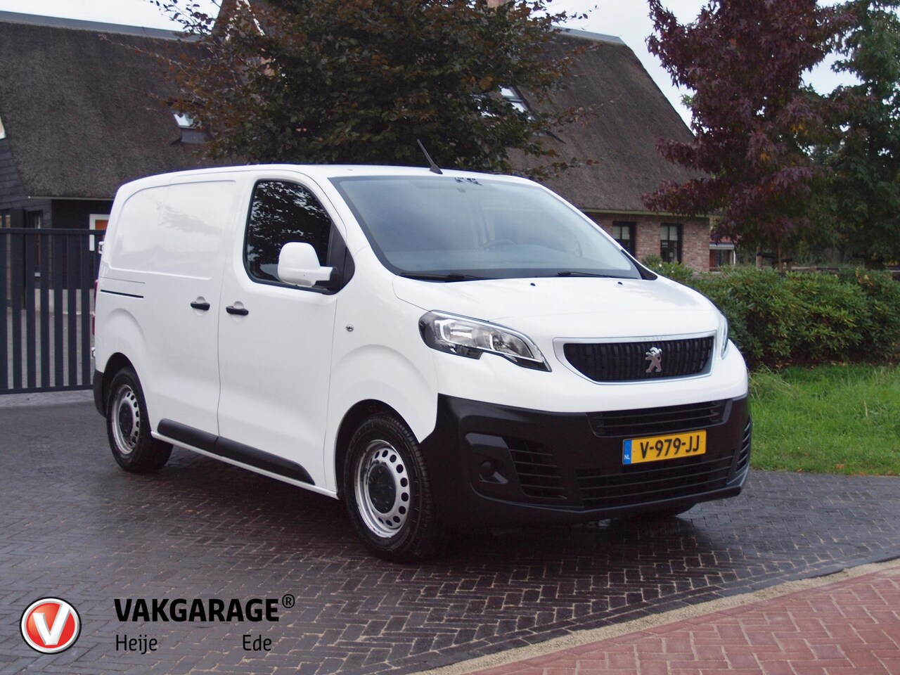 Peugeot Expert - 226C 1.6 BlueHDI 95 Pro | Cruise Control | Nieuwe Distributie | Airco | Trekhaak | - AutoWereld.nl