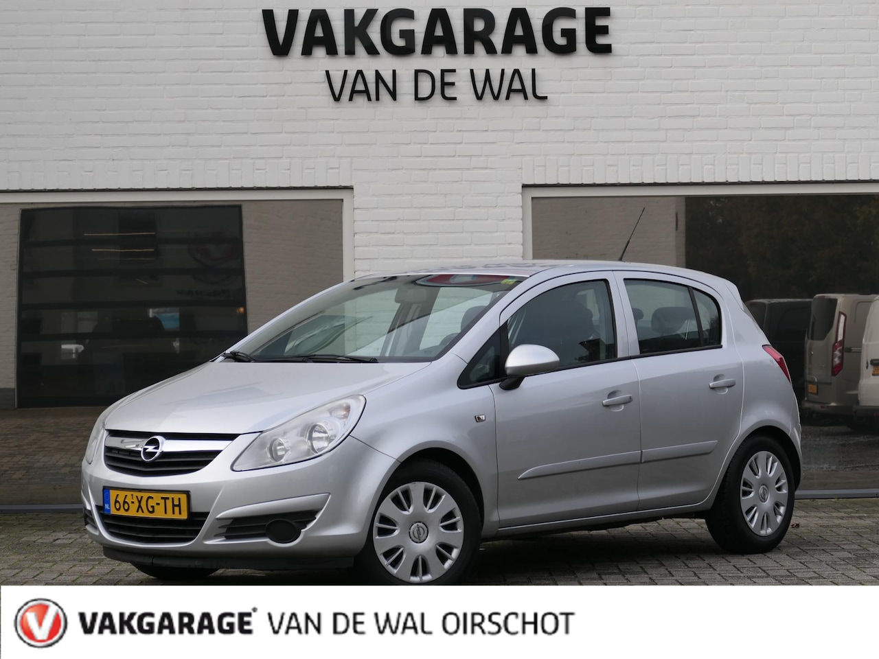 Opel Corsa - 1.2-16V Business | Grote onderhoudsbeurt + APK | Trekhaak | Airco | Radio | Origineel Nede - AutoWereld.nl