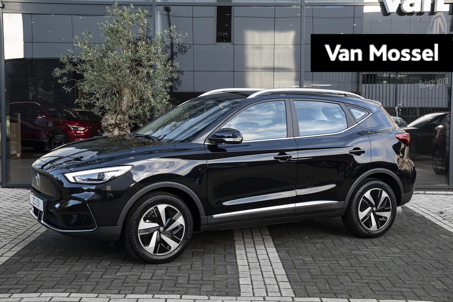 MG ZS - EV Long Range Luxury 70 kWh | 440 KM WLTP | MEGA PreReg DEAL - AutoWereld.nl