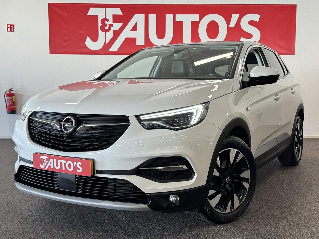 Opel Grandland X - 1.2 Turbo Innovation NAVIGATIE/CAMERA, PANORAMA, LEER, - AutoWereld.nl