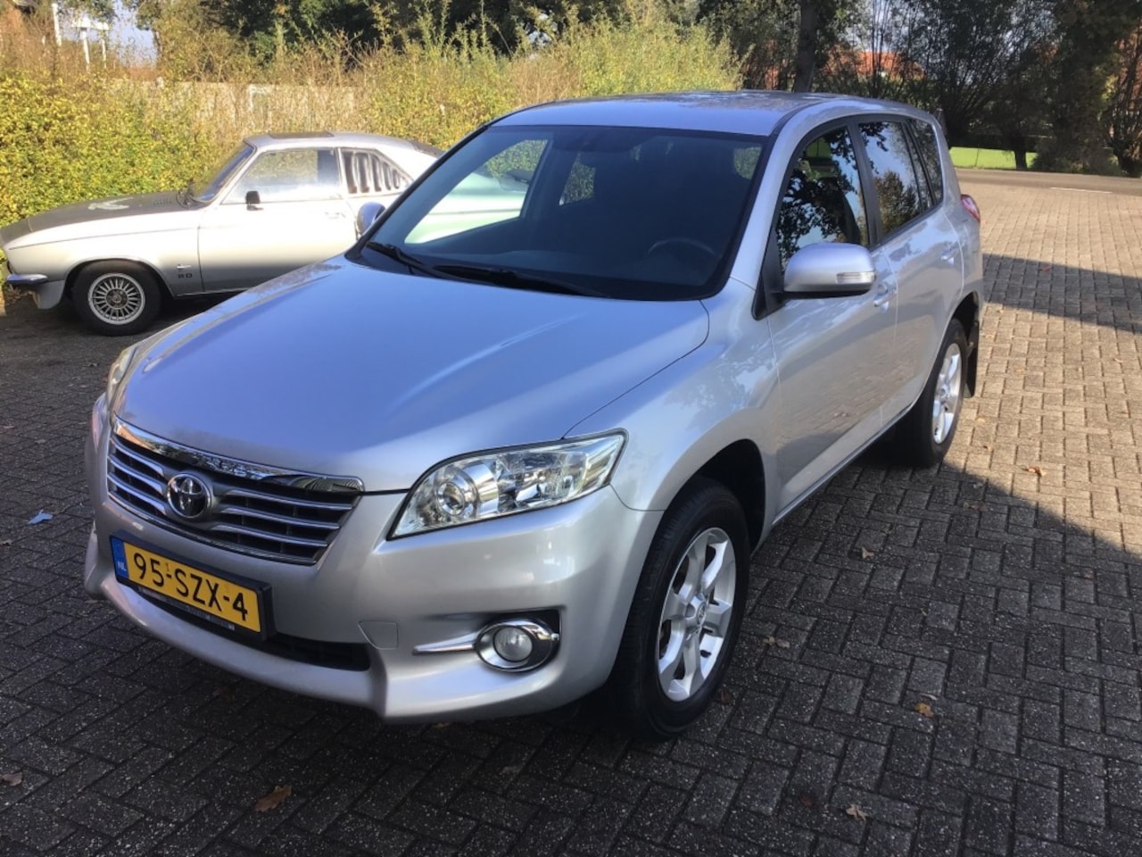 Toyota RAV4 - 2.0 VVTi Dynamic 2WD 2.0 VVTI DYNAMIC 2WD - AutoWereld.nl