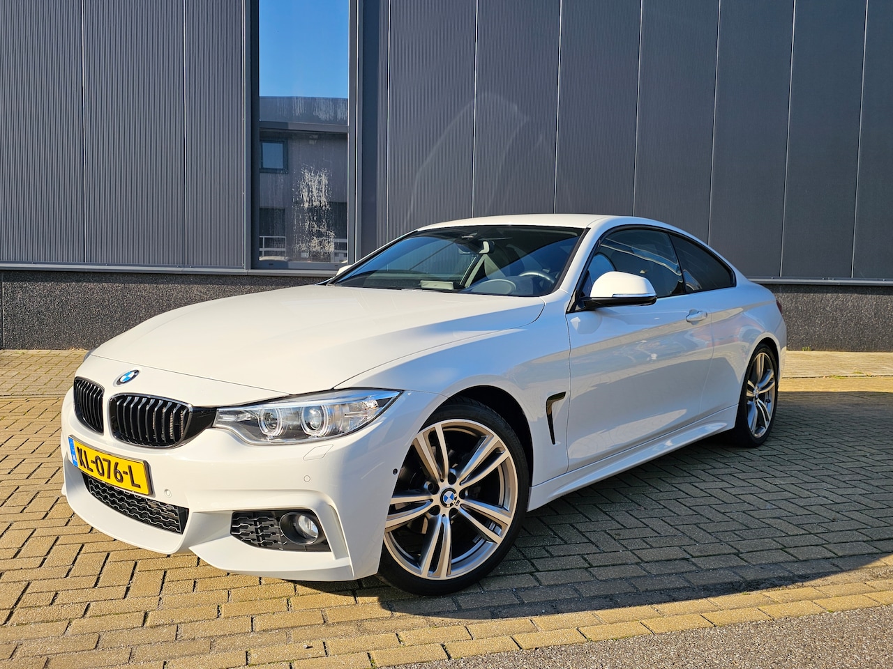 BMW 4-serie Coupé - 420i M Sport High Executive - AutoWereld.nl