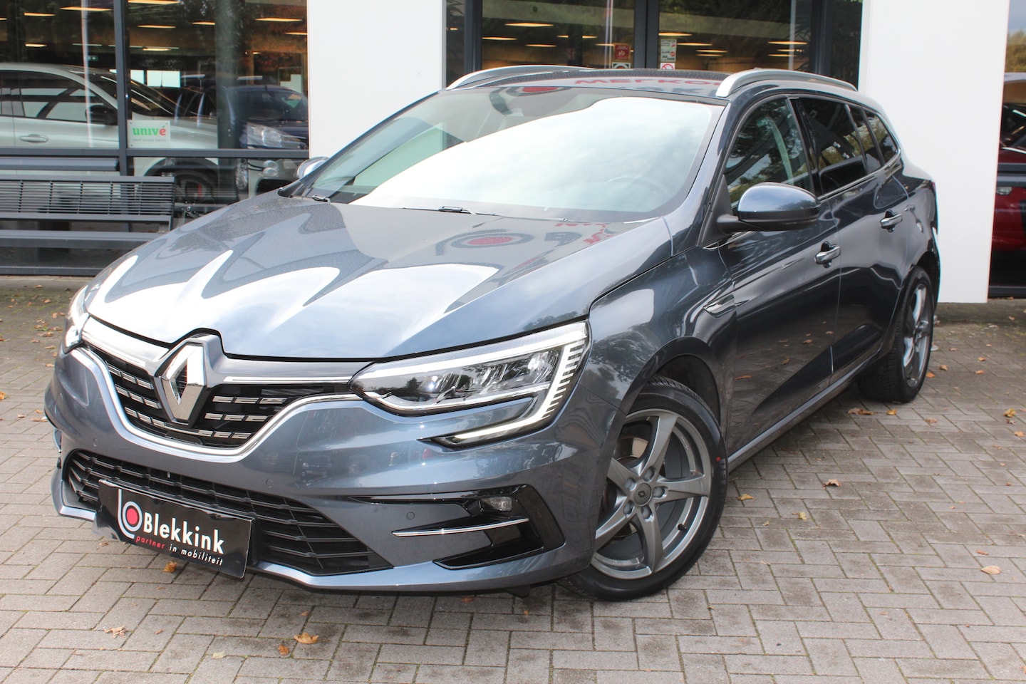 Renault Mégane Estate - 1.3 TCe Intens 140 pk Navigatie, Cruise control, stoel/stuur verw., Clima,17LMV - AutoWereld.nl