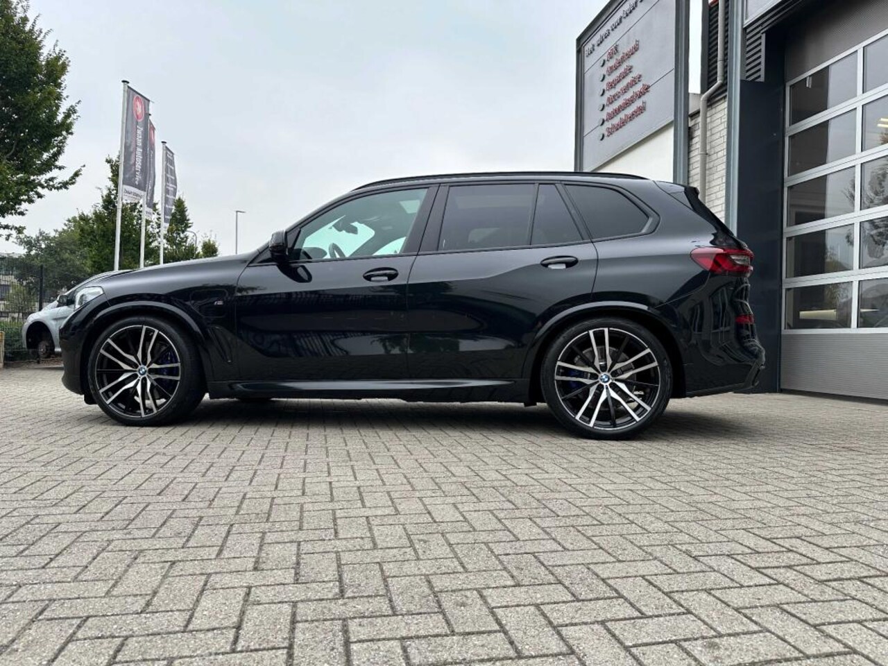 BMW X5 - XDRIVE45E HIGH EXECUTIVE-M-SPORT-HUD-PANO-LASERKOPLAMPEN-TREKHAAK-BTW - AutoWereld.nl