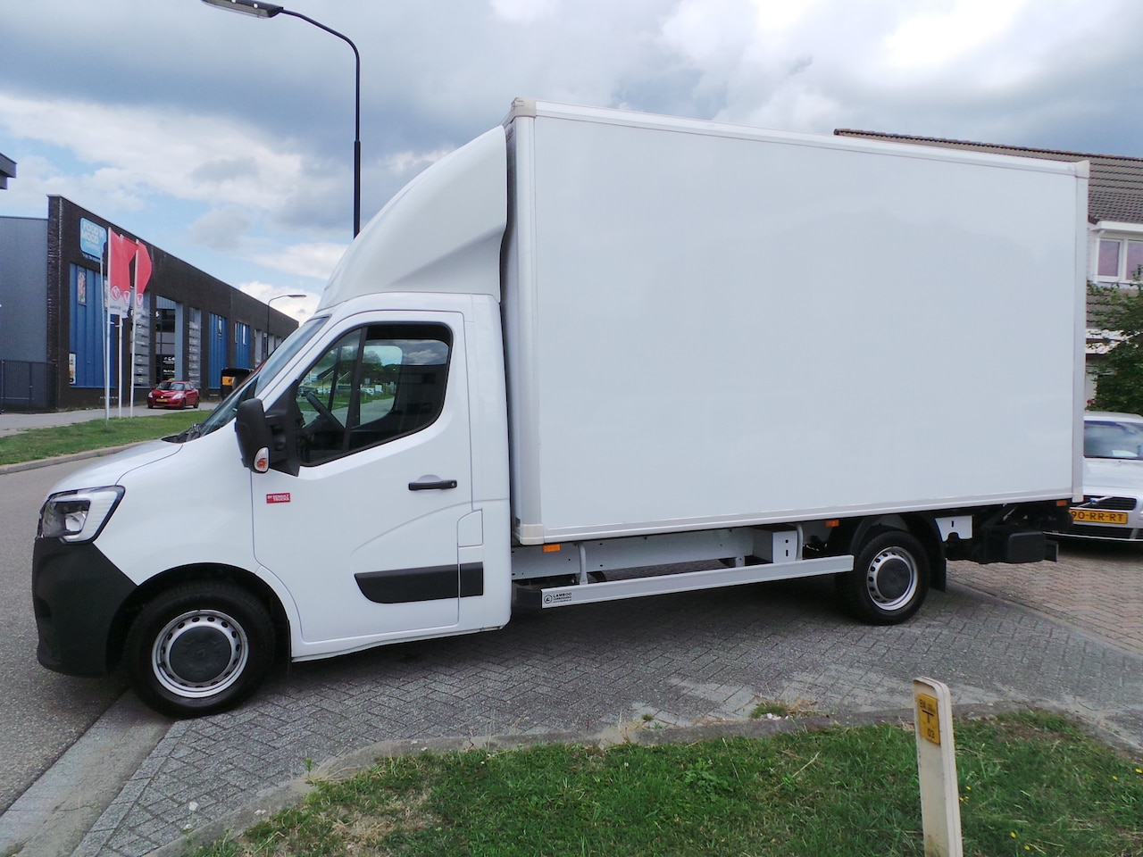 Renault Master - T35 2.3 dCi Bakwagen+laadklep airco,cruise,3 persoons NAP L420cm B213cm H230cm Dhollandia - AutoWereld.nl