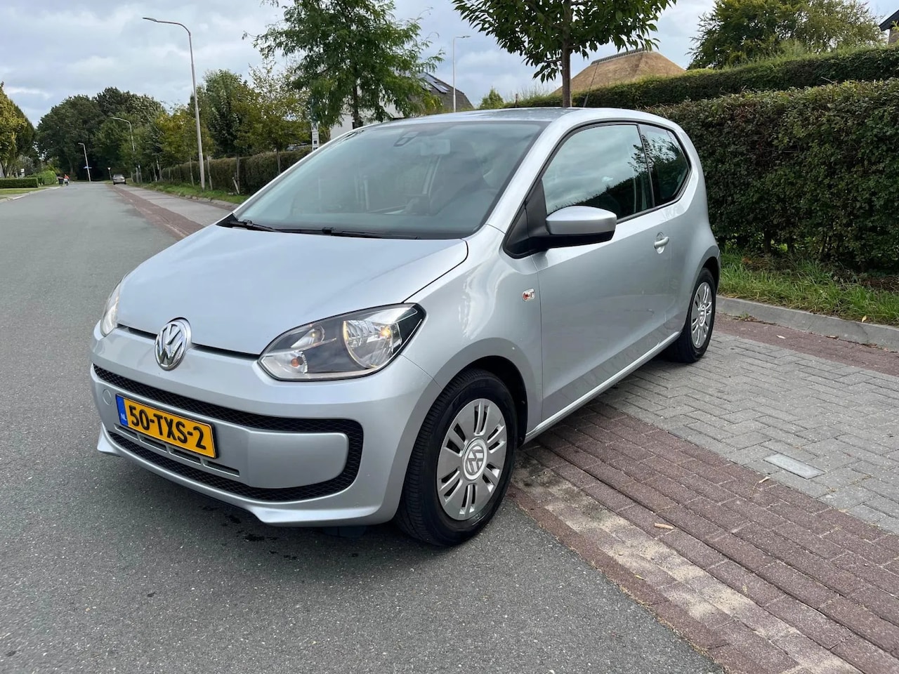 Volkswagen Up! - Navi , Airco, zuinig 1.0 move BlueMotion - AutoWereld.nl