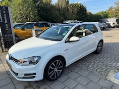 Volkswagen Golf - 1.2 TSI Highline