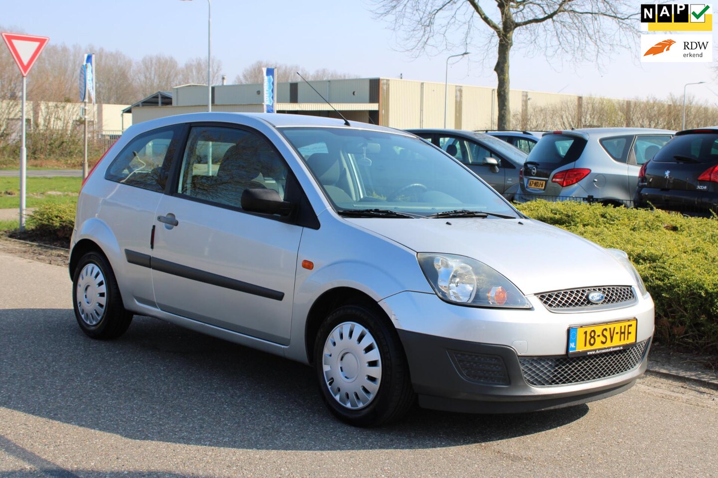 Ford Fiesta - 1.3-8V CHAMPION-uitv/AIRCONDITIONING/ISOFIX+AUX-aansluiting/146.216 km NAP/nieuwe APK+ONDE - AutoWereld.nl