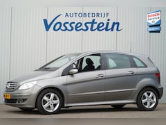 Mercedes-Benz B-klasse - 200 / Automaat / 71dkm NAP / Trekhaak / Climate / Cruise Control / NL-Auto