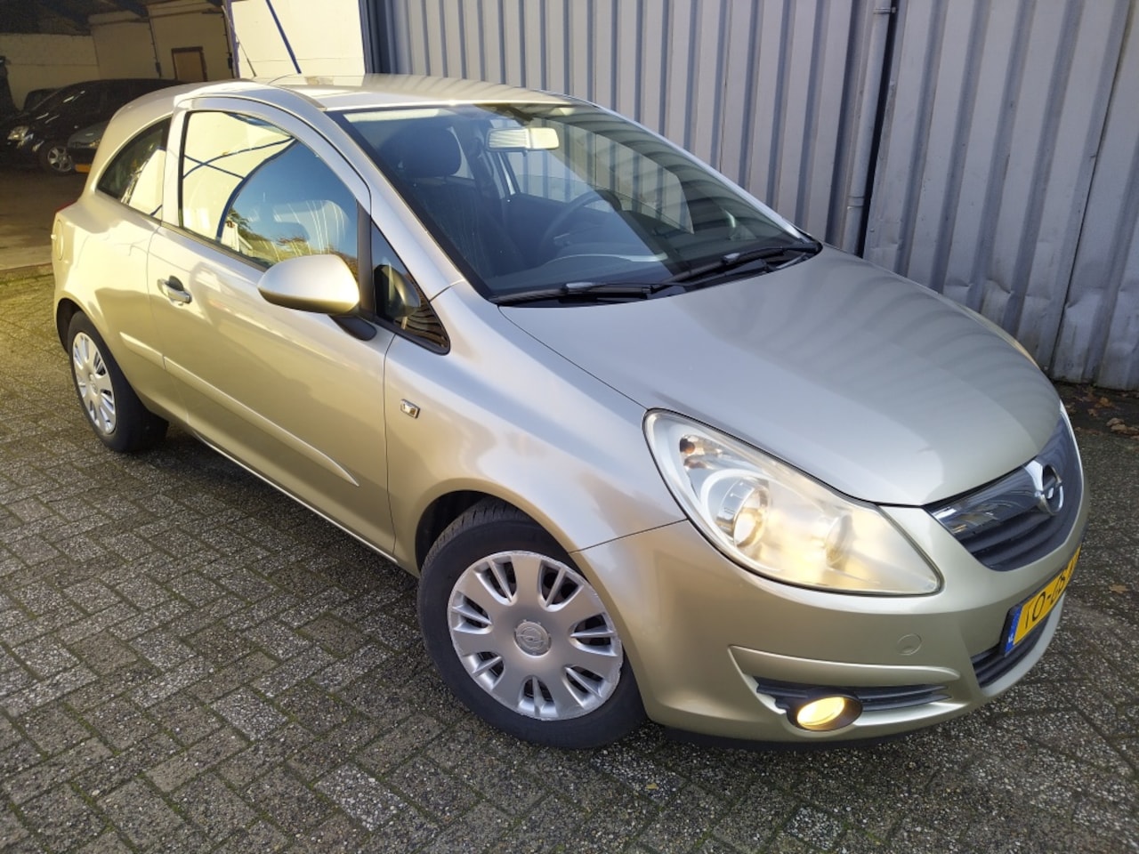 Opel Corsa - 1.2-16V Enjoy 1.2-16V Enjoy - AutoWereld.nl