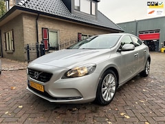 Volvo V40 - 1.6 T3 Momentum