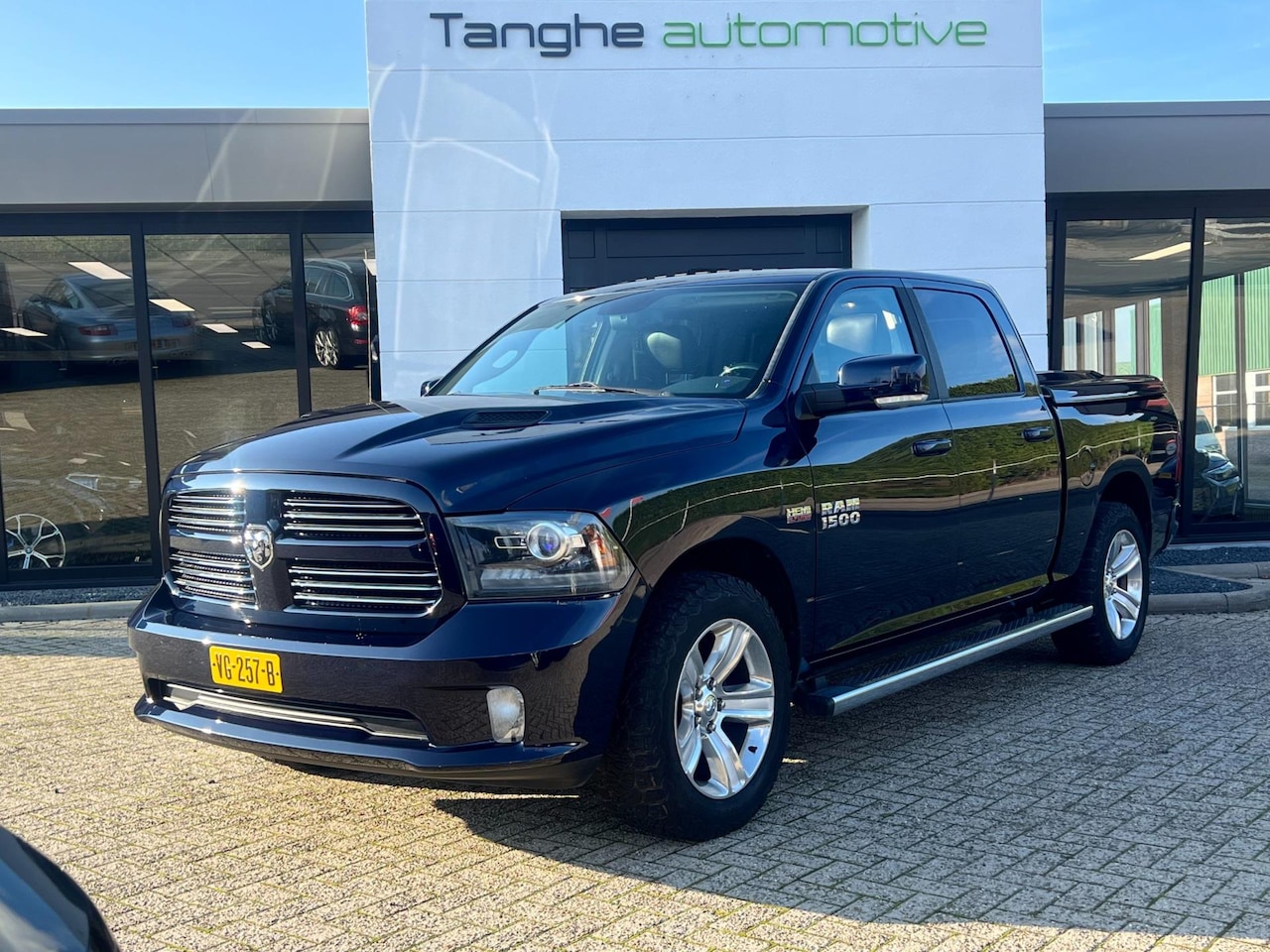 Dodge Ram 1500 - 5.7 V8 Crew Cab| LPG| Stoelventilatie| Stuurverwarming| Leer| - AutoWereld.nl