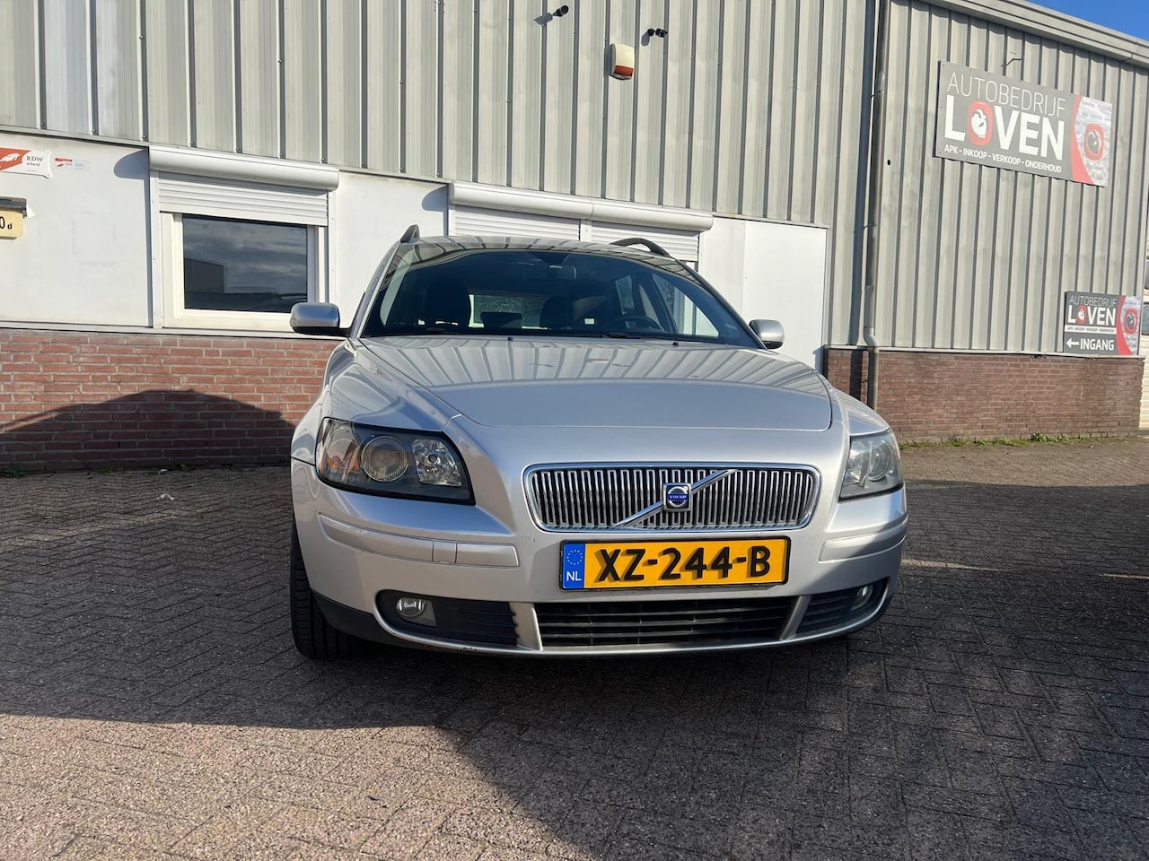 Volvo V50 - 2.4 2.4 - AutoWereld.nl