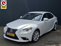 Lexus IS - 300h Business Line / LEDER / NAVI / DEALER ONDERHOUDEN