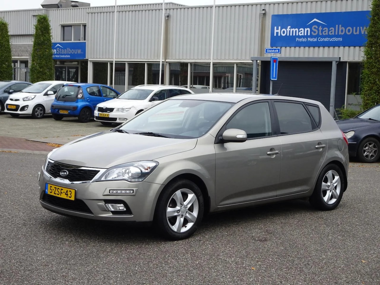 Kia Cee'd - 1.6 CVVT X-tra 1.6 CVVT X-tra - AutoWereld.nl