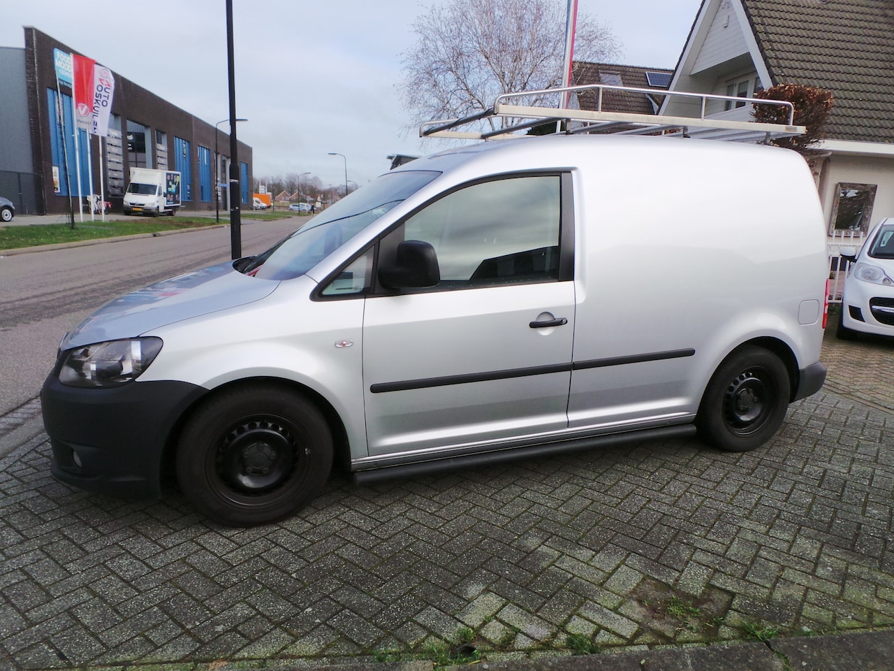 Volkswagen Caddy - 1.6 TDI Airco Navigatie, Imperiaal - AutoWereld.nl