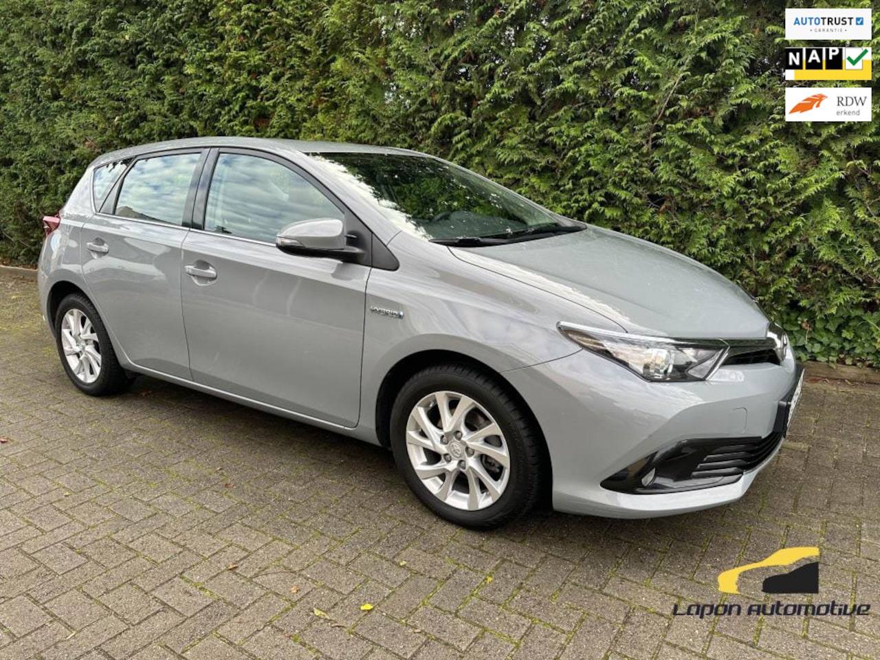 Toyota Auris - 1.8 Hybrid Energy Automaat / LED / Camera / Stoelverwarming - AutoWereld.nl