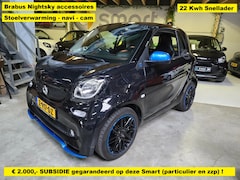 Smart Fortwo - EQ - 22 Kwh snellader - Stoelverwarming - Navi - Cam