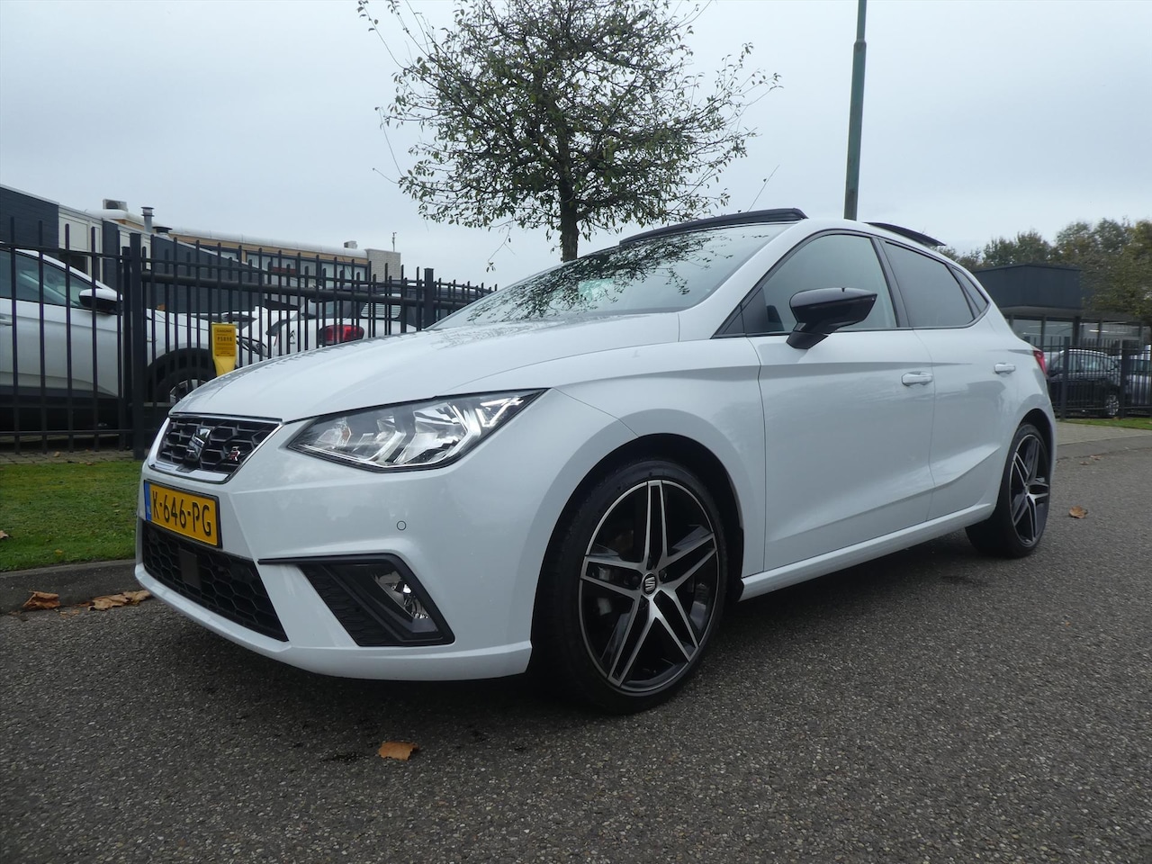 Seat Ibiza - 1.0 EcoTSI 95pk FR Business Intense Plus Beats Pack Schuifdak - AutoWereld.nl