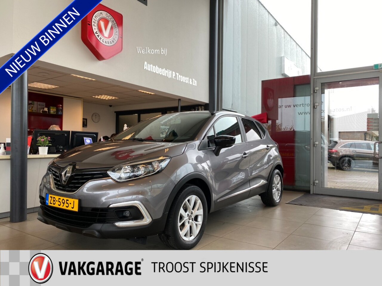 Renault Captur - 0.9 TCe Limited 0.9 TCe Limited,Dealeronderhouden,Navigatie,Achteruirijsensoren,Keyless Entry,Airco&Cruise - AutoWereld.nl