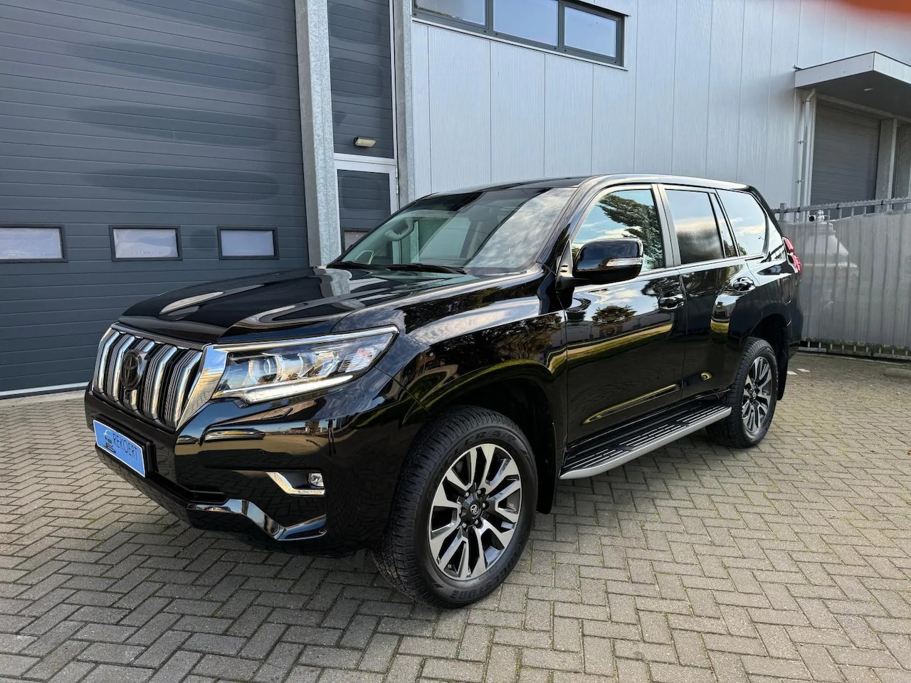 Toyota Land Cruiser - 2.8 D-4D Professional VAN 204PK, Stoelventilatie, 360 Camera, Trekhaak, LED, Leder etc. - AutoWereld.nl