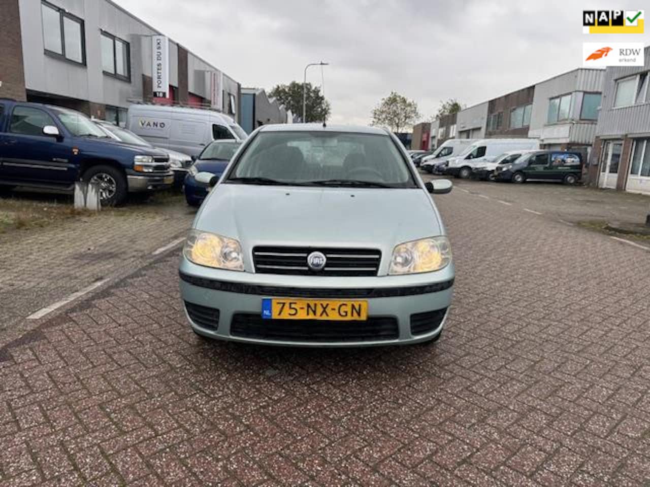 Fiat Punto - 1.4-16V Dynamic 1.4-16V Dynamic - AutoWereld.nl