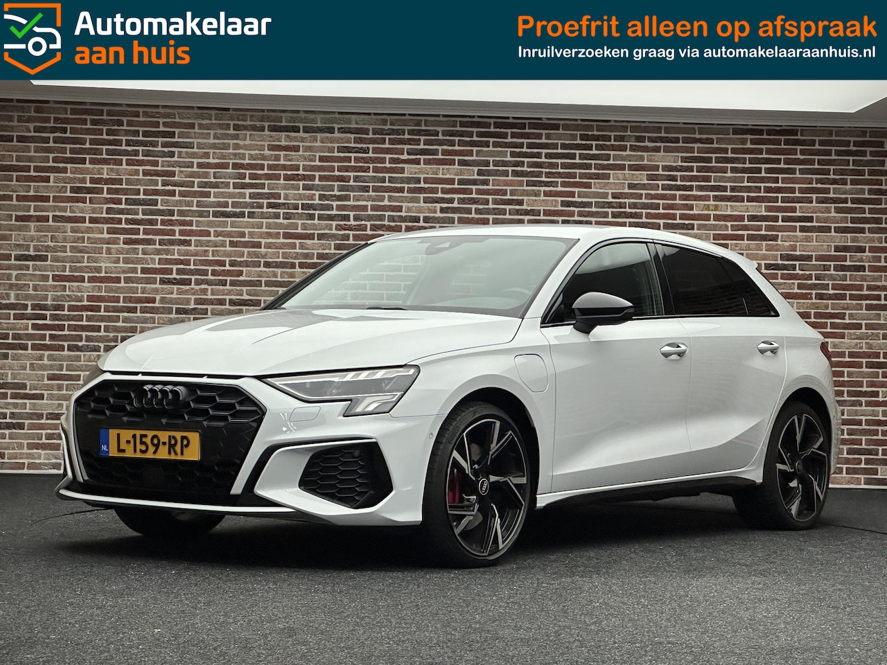 Audi A3 Sportback - 45e TFSI HYBRID S-line Competition ACC LEDER - AutoWereld.nl