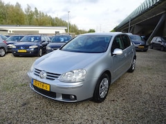 Volkswagen Golf - 1.6 Trendline Airco Navi Parkeer Sensors Benzine