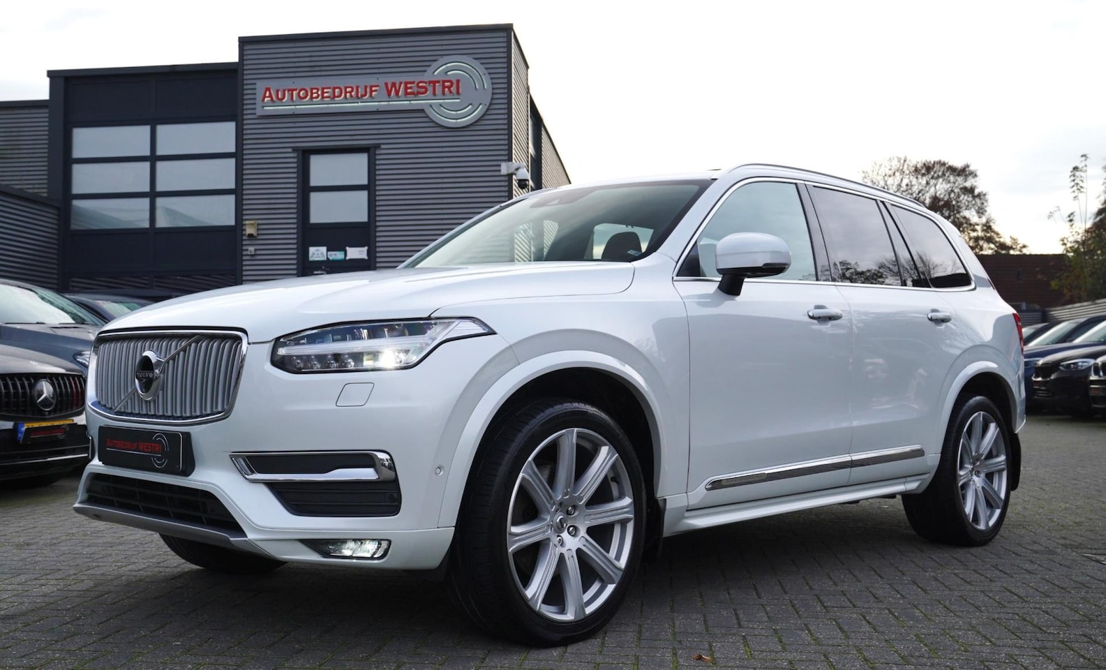 Volvo XC90 - 2.0 D5 AWD Inscription|Bowers&wilkens|7P|PANO|HEAD UP - AutoWereld.nl