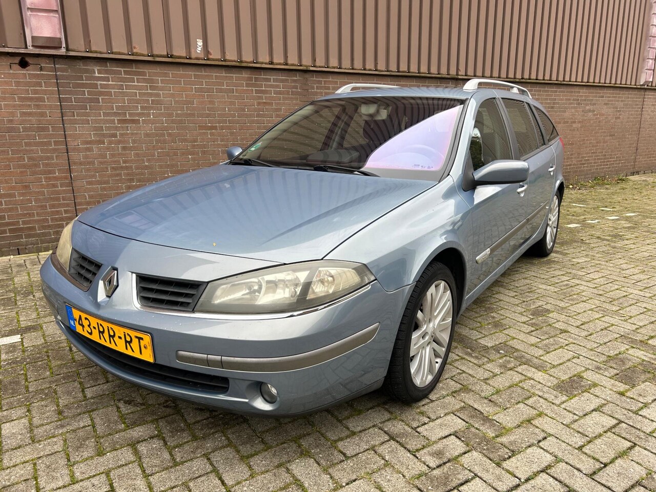 Renault Laguna Grand Tour - 2.0-16V Privilège Pano Navi - AutoWereld.nl