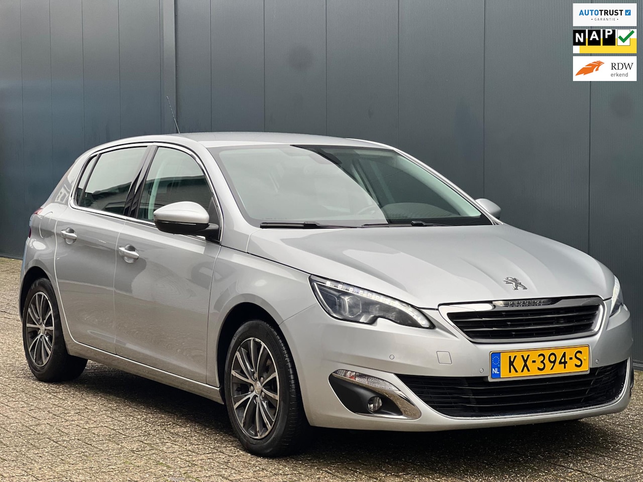 Peugeot 308 - 1.2 PureTech AUT|Navi|PDC|Xenon|Topstaat! - AutoWereld.nl