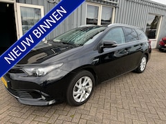 Toyota Auris Touring Sports - 1.8 Hybrid Dynamic Go