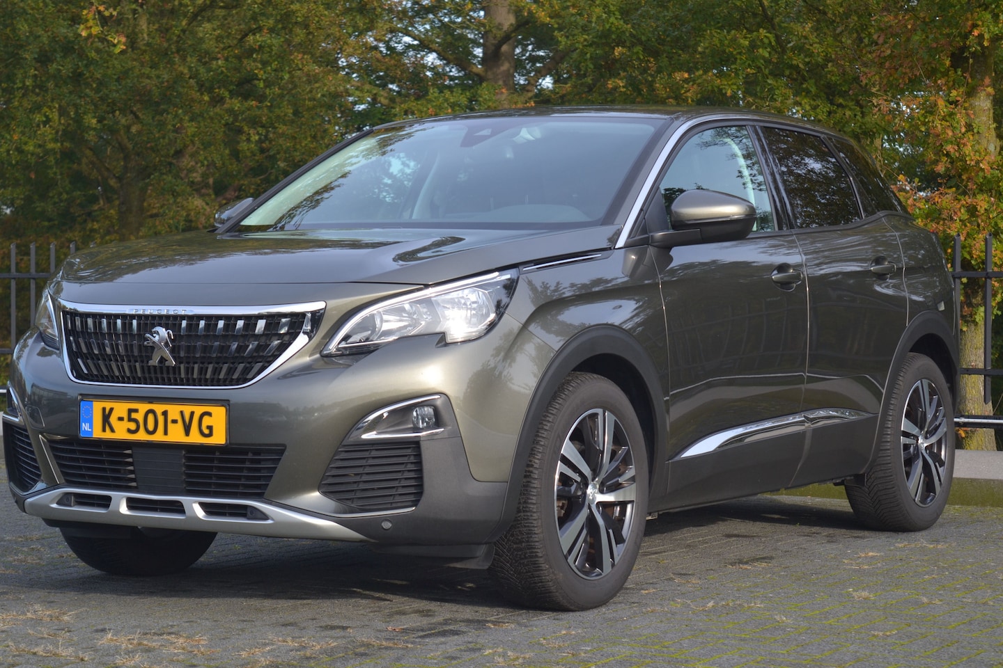 Peugeot 3008 - 1.2 PureTech Allure 1.2 PureTech Allure - AutoWereld.nl