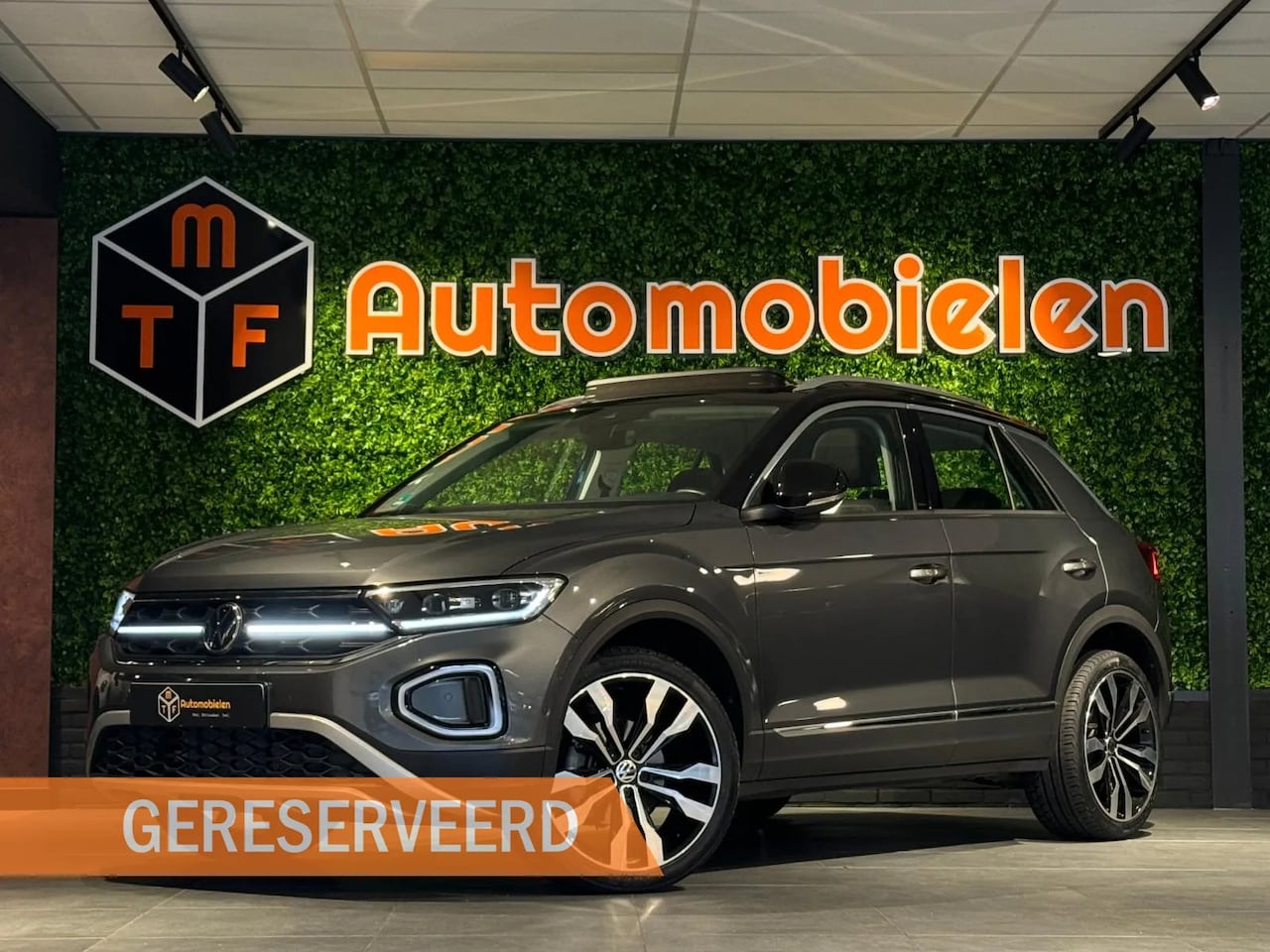 Volkswagen T-Roc - 1.5 TSI Sport R IQ.Drive - AutoWereld.nl