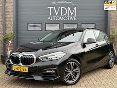 BMW 1-serie - 118i Executive Edition Navi, 1/2 Leder, Sfeerverlichting, Sportstoelen