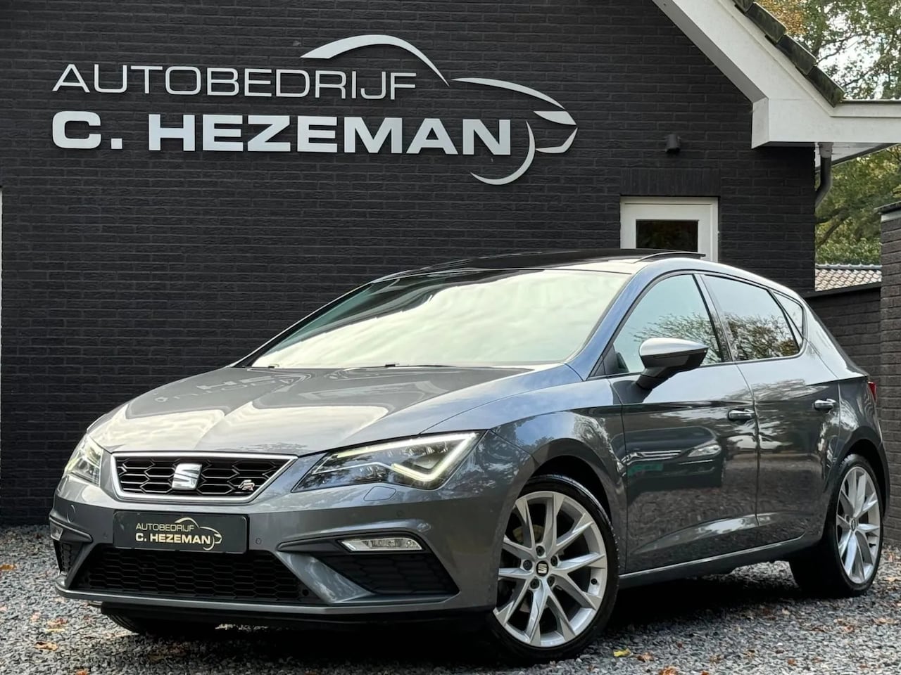 Seat Leon - 1.4 125PK FR 1E EIG PANORAMADAK NAVI LED XENON FACELIFT - AutoWereld.nl