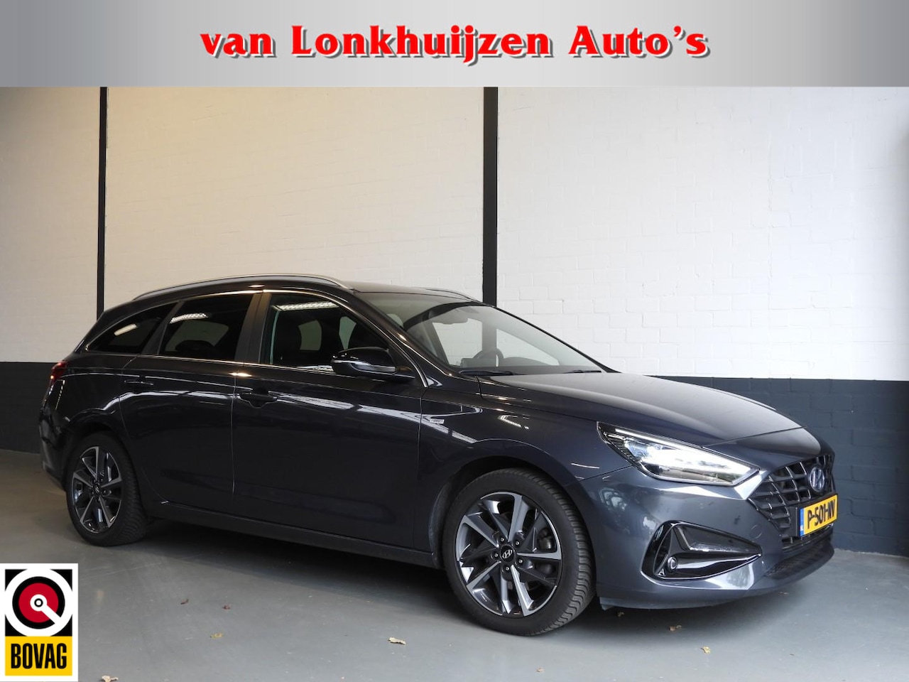 Hyundai i30 Wagon - 1.5 T-GDi MHEV Premium NAVI/LEER/CAMERA/LED/TREKHAAK/17"LMV! - AutoWereld.nl