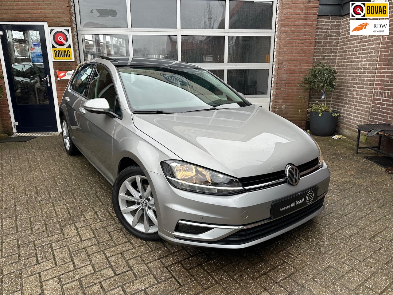 Volkswagen Golf - 1.0 TSI Comfortline|PANO/NAVI/ACC | PDC/CARPLAY - AutoWereld.nl