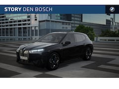 BMW iX - xDrive50 High Executive / Sportpakket / Panoramadak Sky Lounge / Trekhaak / Active Steerin