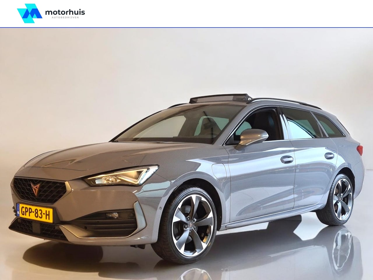 CUPRA Leon Sportstourer - 1.4 e-Hybrid 245 PK AUTOMAAT PANO FULL LED VIRTUAL CAMERA WINTERPACK - AutoWereld.nl