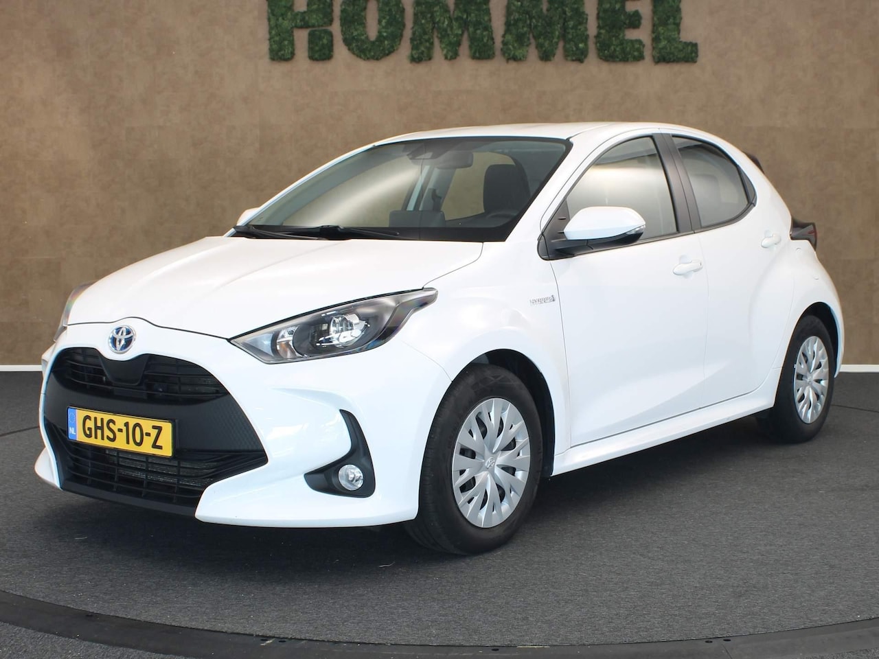 Toyota Yaris - 1.5 Hybrid Active + - NAVIGATIE - KEYLESS ENTRY & START - ADAPTIVE CRUISE CONTROL - APPLE - AutoWereld.nl