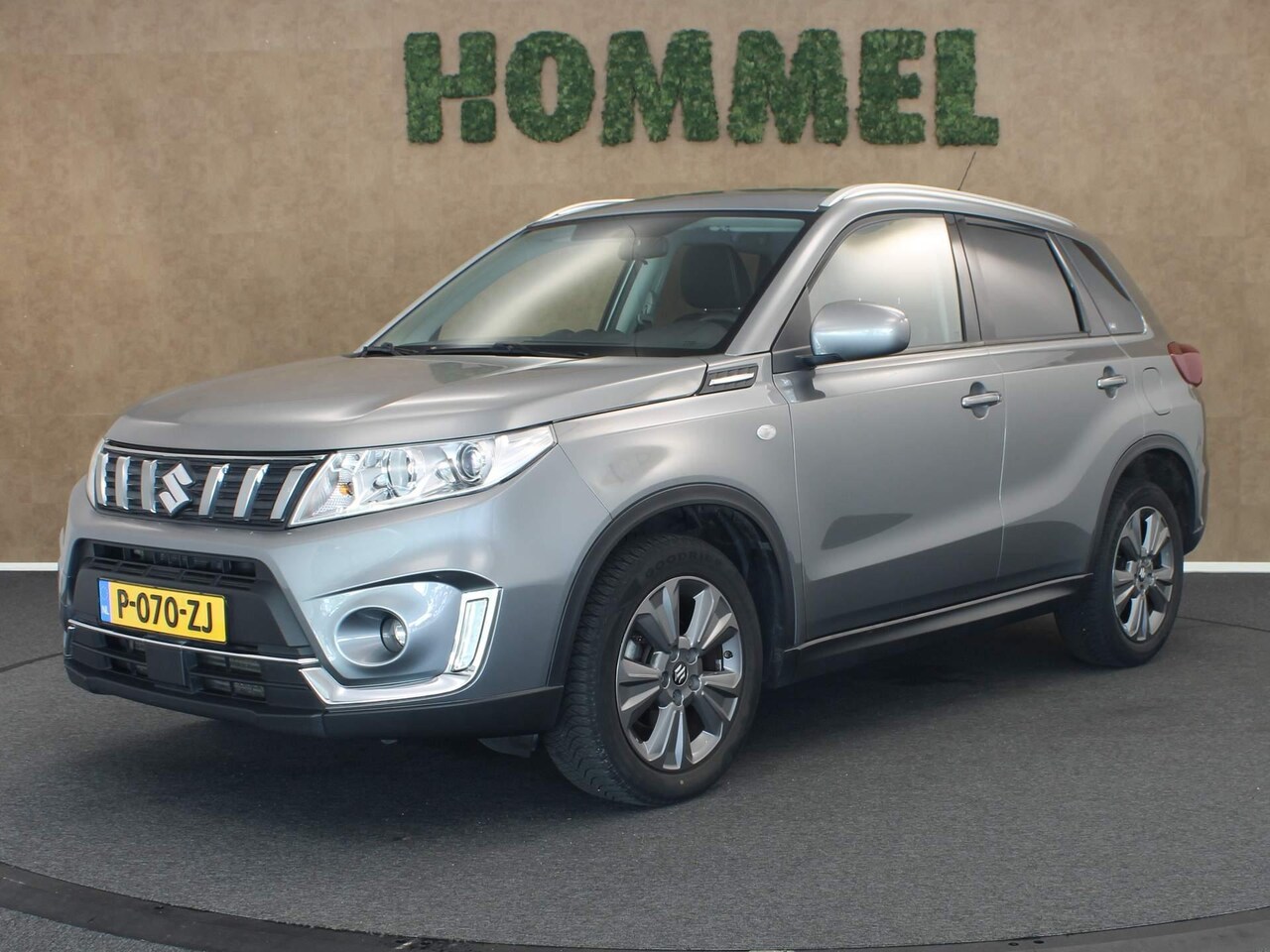 Suzuki Vitara - 1.4 Boosterjet Select - AUTOMAAT - NAVIGATIE - ACHTERUITRIJ CAMERA - CRUISE CONTROL - AutoWereld.nl