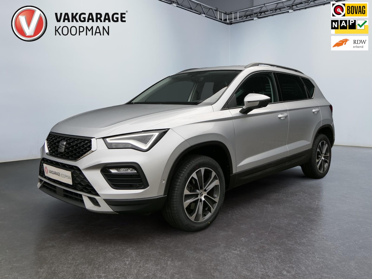 Seat Ateca - 1.5 TSI Style Business Intense Navigatie/Aotomaat/Apple/Camera/Led Nette auto. - AutoWereld.nl