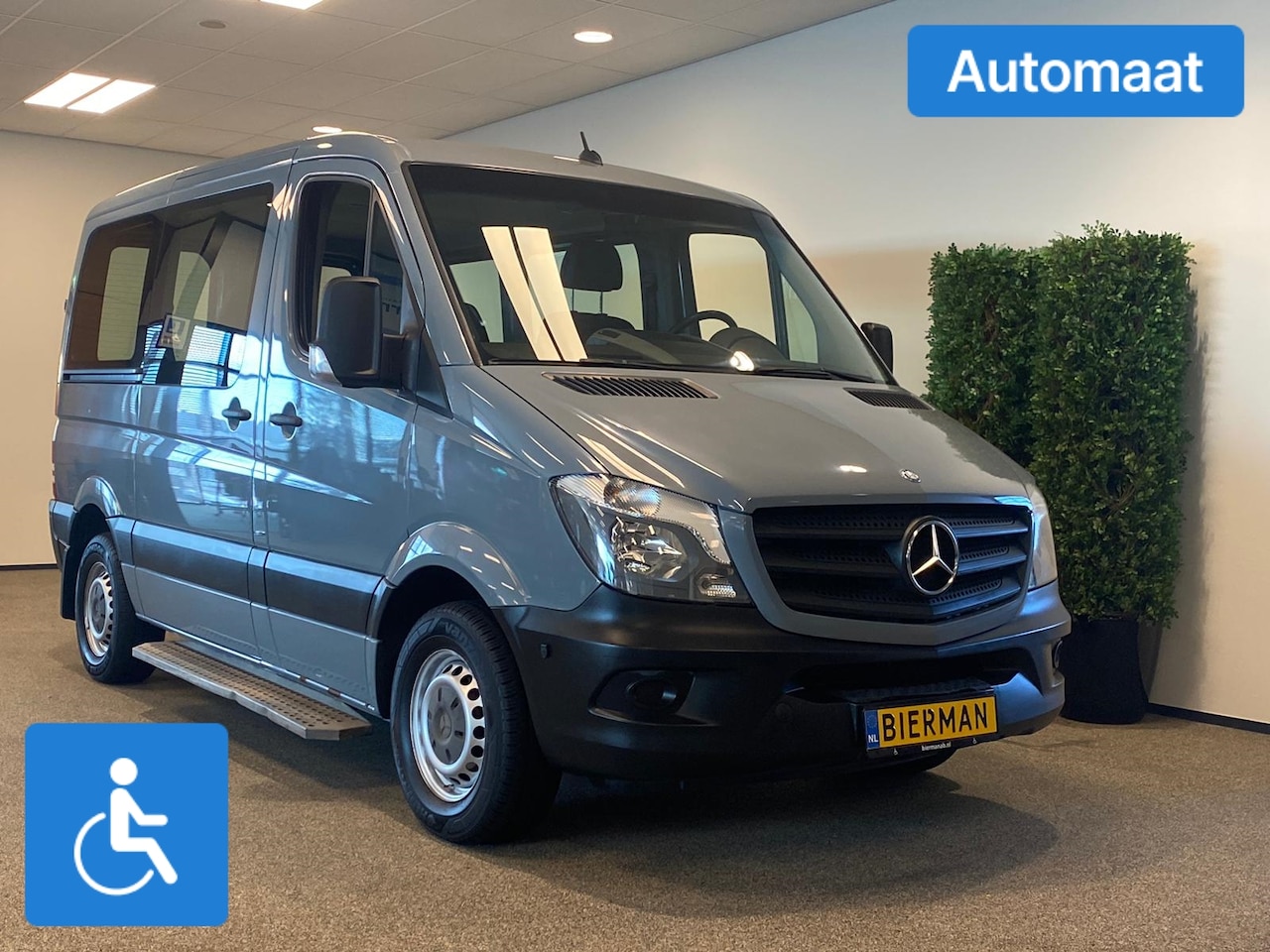 Mercedes-Benz Sprinter - L1H1 Rolstoelbus Automaat - Rolstoel voorin - AutoWereld.nl