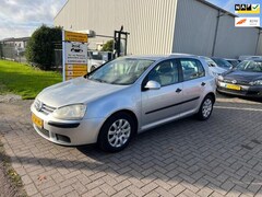 Volkswagen Golf - 1.6 FSI Comfortline