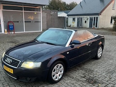 Audi A4 Cabriolet - 2.4 V6 Exclusive