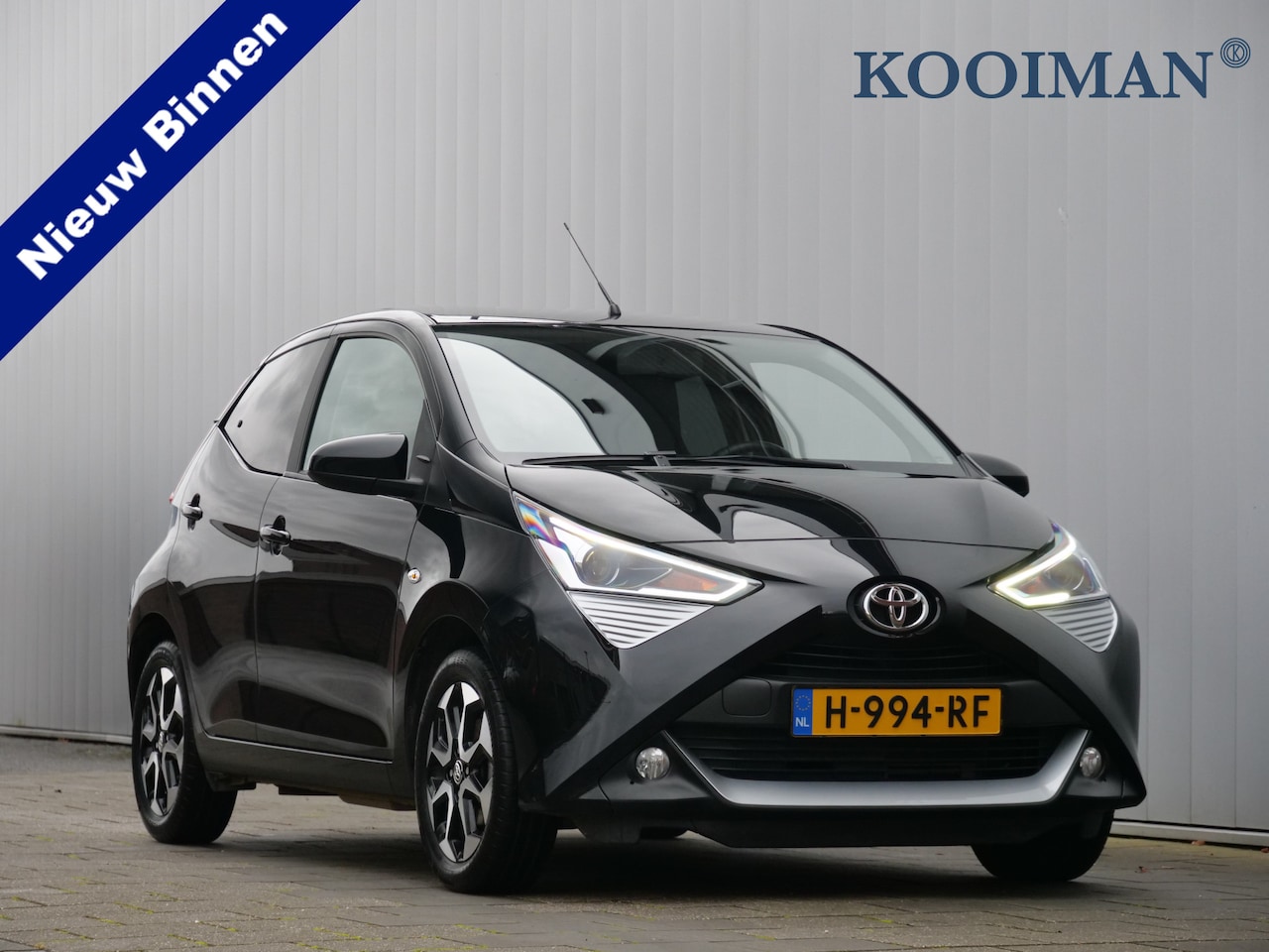 Toyota Aygo - 1.0 VVT-i x-joy 73 Pk Apple Carplay / Camera / DAB / Climate control - AutoWereld.nl