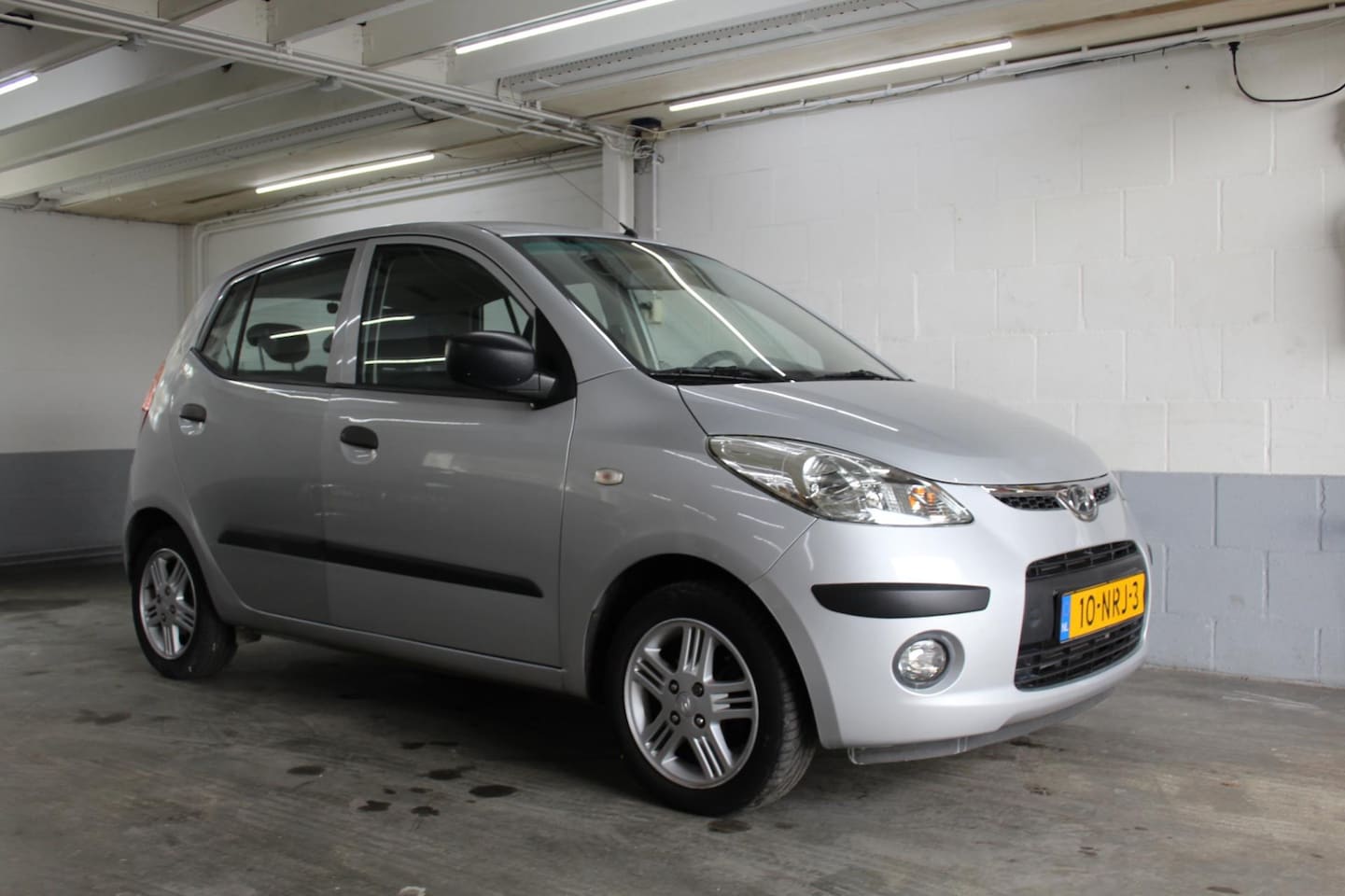 Hyundai i10 - 1.1 Active Orange Babies 1.1 Active Orange Babies - AutoWereld.nl