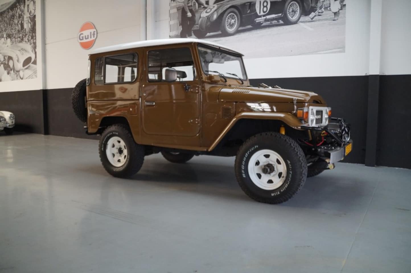 Toyota Land Cruiser - FJ40 Hardtop Fully Restored ! (1980) - AutoWereld.nl